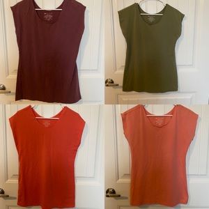 Down East wonder/essential Tee
Size  XL lot of 4